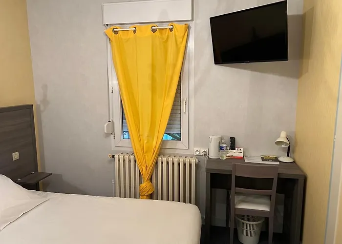 Logis - Le Clement - Restaurant Hotel